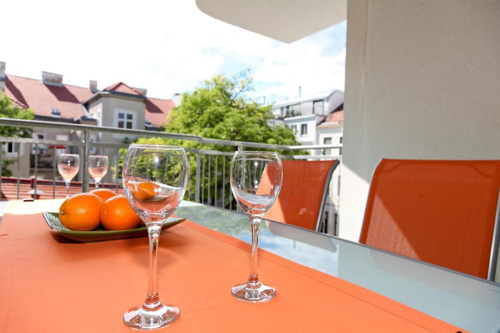 3 Rooms Sunny Apartments-Schoenbrunn, 100M2 With Balcony Βιέννη Δωμάτιο φωτογραφία